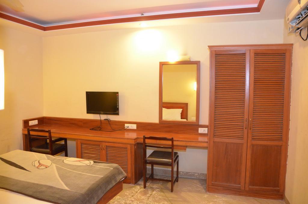 Hotel Raya'S Annexe-1 Kumbakonam Exterior photo